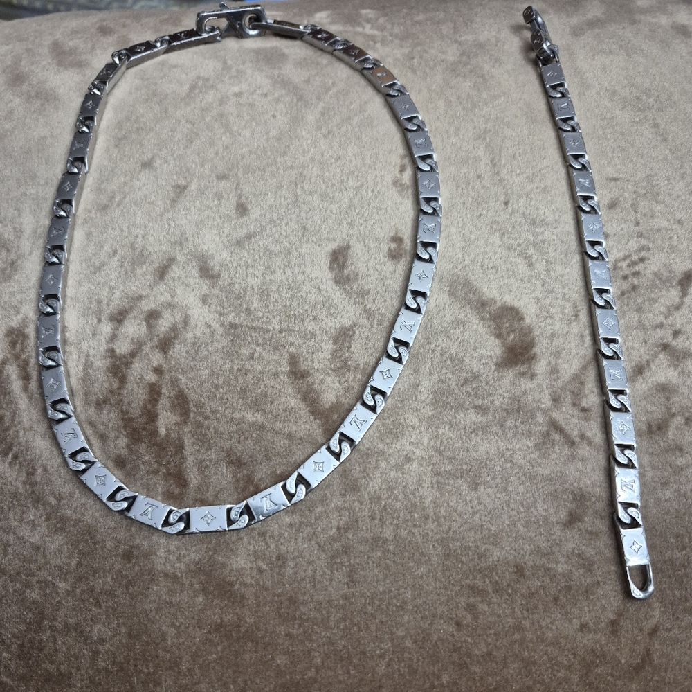 Stylish Silver Necklace and Bracelet Set 100 Authentic Louis Vuitton